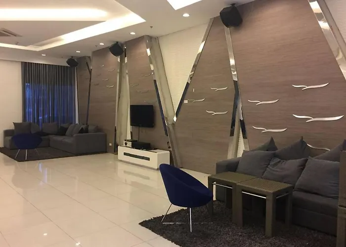 Apartment 2br At Moa - 14th Floor -sleeps 6 - Sea Residences *