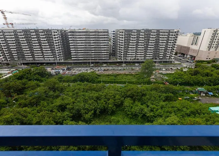2br At Moa - 14th Floor -sleeps 6 - Sea Residences *