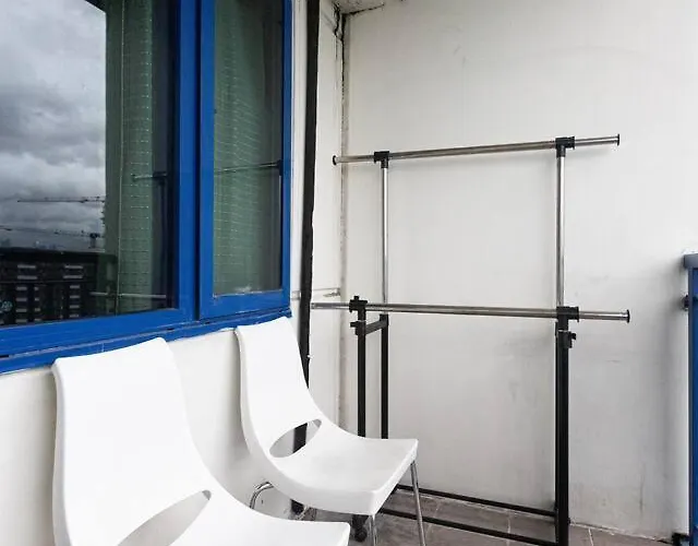 2br At Moa - 14th Floor -sleeps 6 - Sea Residences Apartment