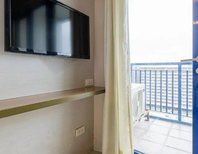2br At Moa - 14th Floor -sleeps 6 - Sea Residences * Manila
